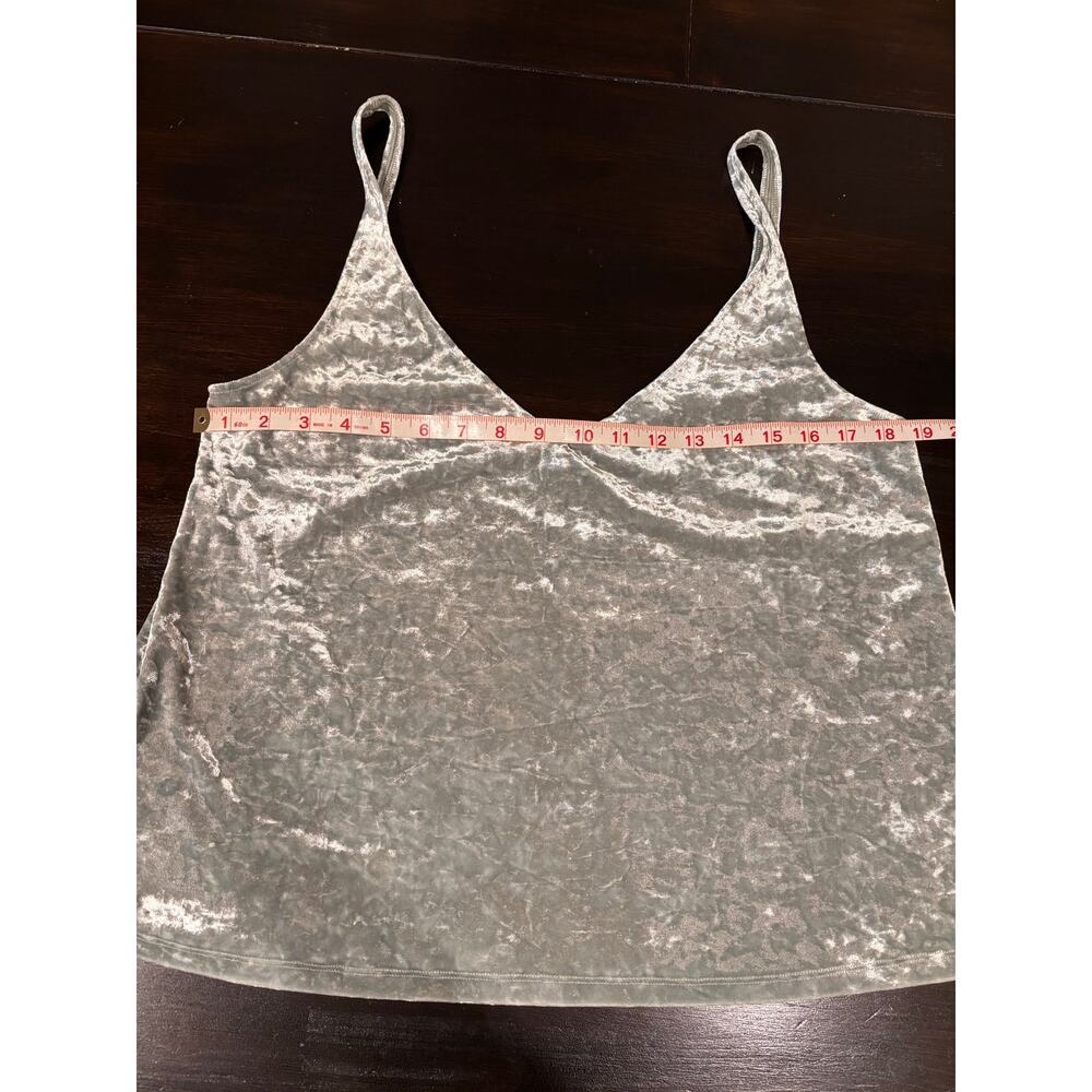 H&M Crushed Velvet Light Mint Ice Green V-neck tank top- size M - Picture 4 of 5